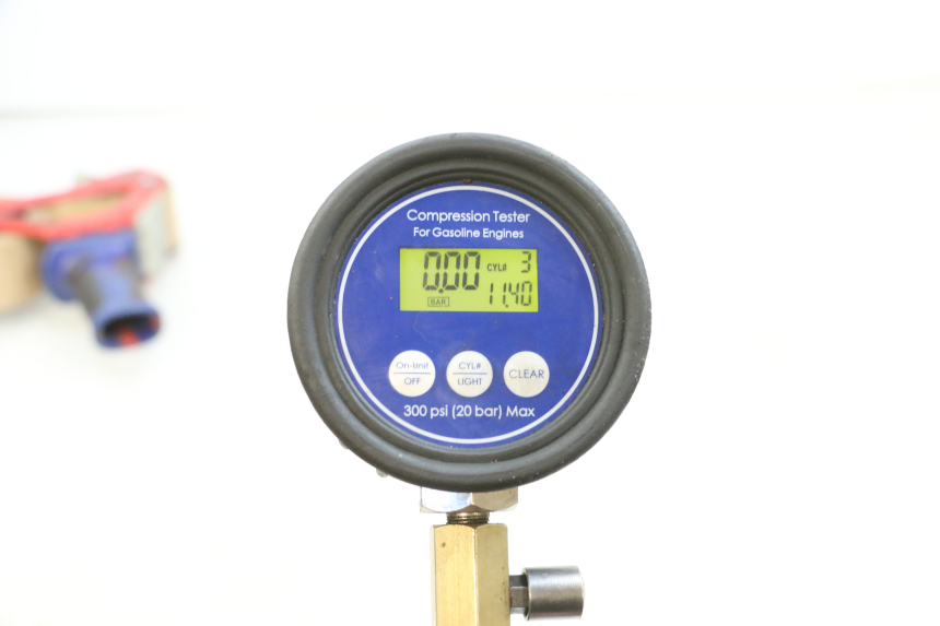 photo de MOTOR KAWASAKI GPX R WARBIRD 600 (1988 - 1993) - Primer plano de alta resolución