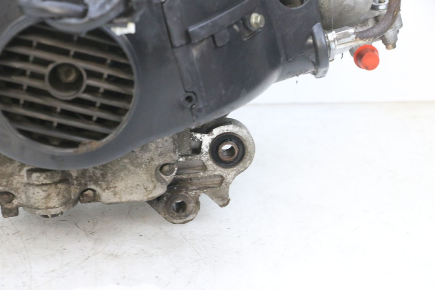 photo de MOTOR PEUGEOT KISBEE 4T 50 (2010 - 2017) - Zoom sobre los componentes