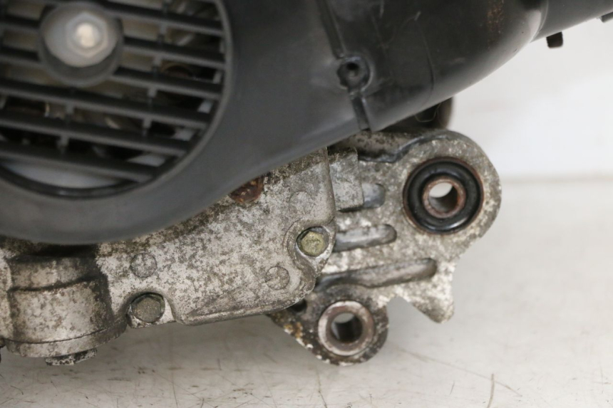 photo de MOTOR PEUGEOT KISBEE 4T 50 (2010 - 2017) - Otra vista del artículo