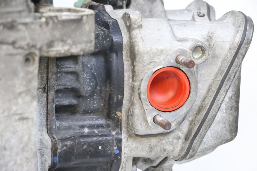 photo de MOTOR PIAGGIO MP3 HPE 350 (2018 - 2020) - Estado de la superficie y material