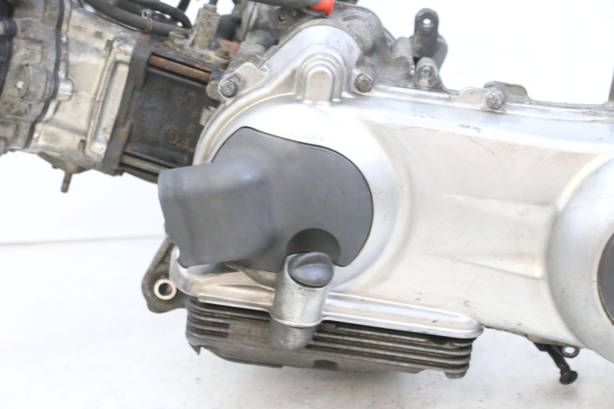 photo de MOTOR PIAGGIO MP3 125 (2006 - 2014)