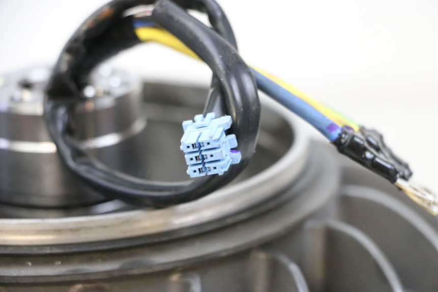 photo de MOTOR YAMAHA NEO'S CORE 1 (2022 - 2026) - Detalles de los puntos de fijación