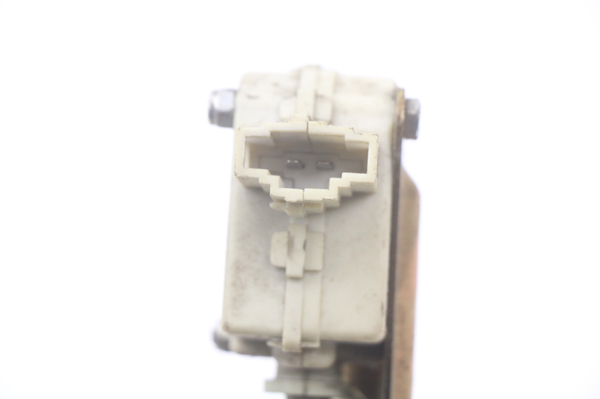photo de CIERRE ASIENTO MOTOR PIAGGIO BEVERLY 125 (1998 - 2005)