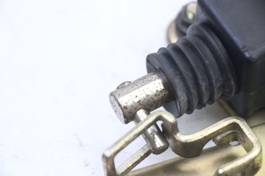 photo de MOTOR APERTURA BAÚL SYM FIDDLE 3 III 125 (2014 - 2020)