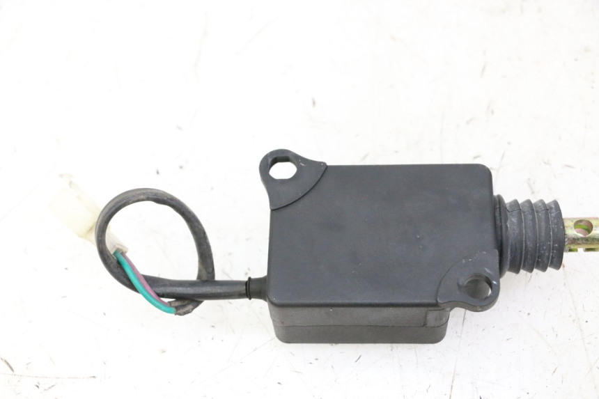 photo de CIERRE ASIENTO MOTOR SYM JOYMAX 125 (2010 - 2017)