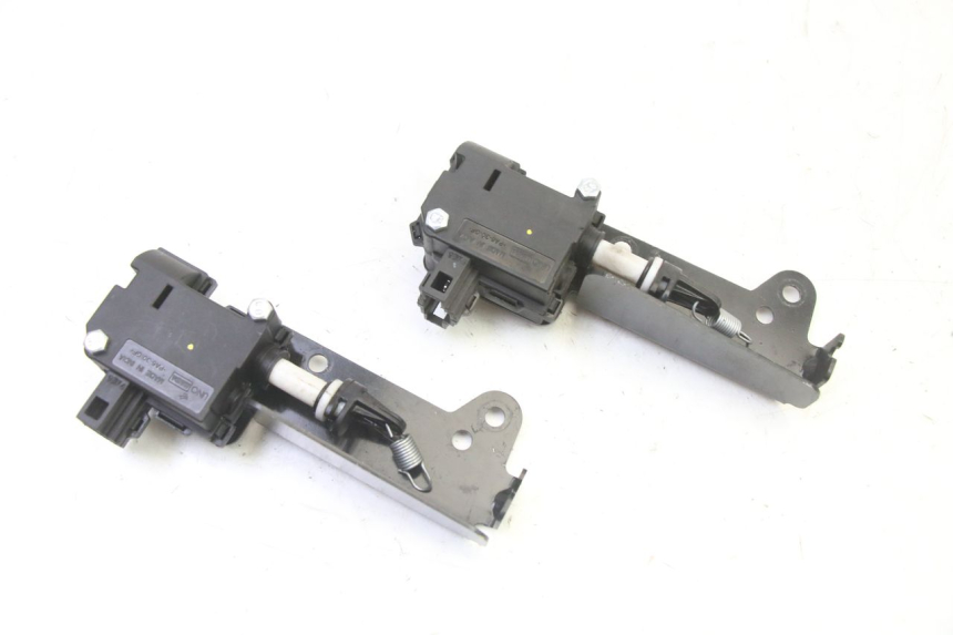 photo de CIERRE ASIENTO MOTOR PIAGGIO MP3 HPE 310 (2024 - 2025)