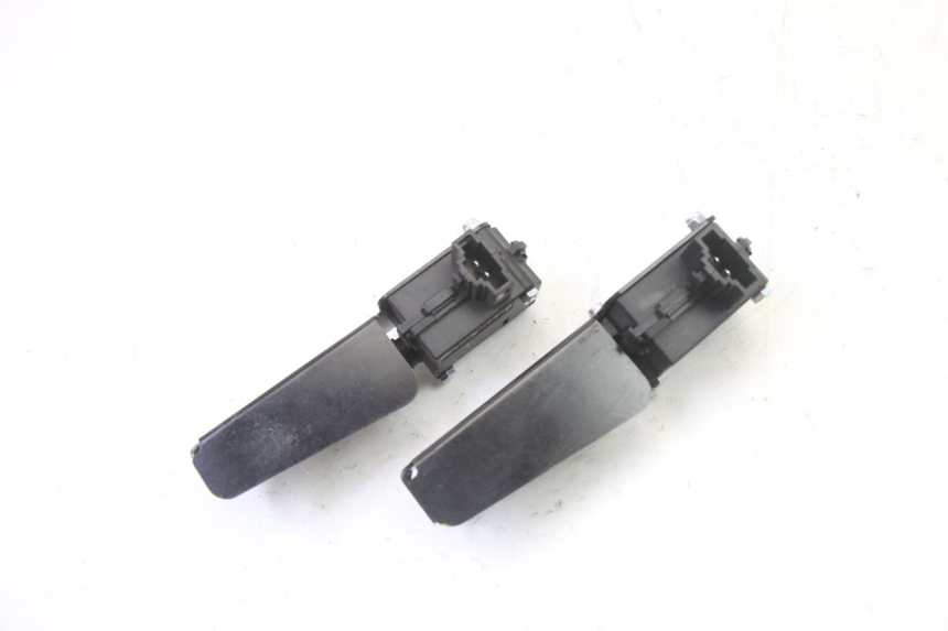 photo de CIERRE ASIENTO MOTOR PIAGGIO MP3 HPE 310 (2024 - 2025)