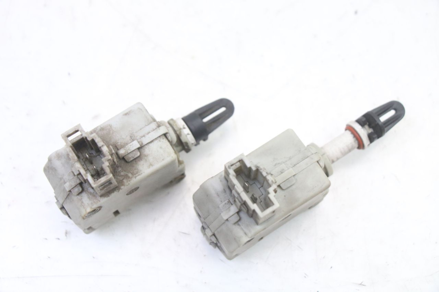 photo de MOTOR APERTURA BAÚL PIAGGIO MP3 LT 400 (2007 - 2012)