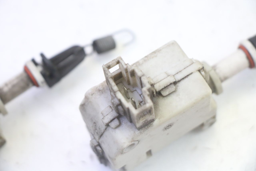 photo de MOTOR APERTURA BAÚL PIAGGIO MP3 LT 300 (2010 - 2016)