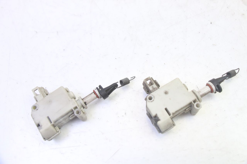 photo de MOTOR APERTURA BAÚL PIAGGIO MP3 LT 300 (2010 - 2016)