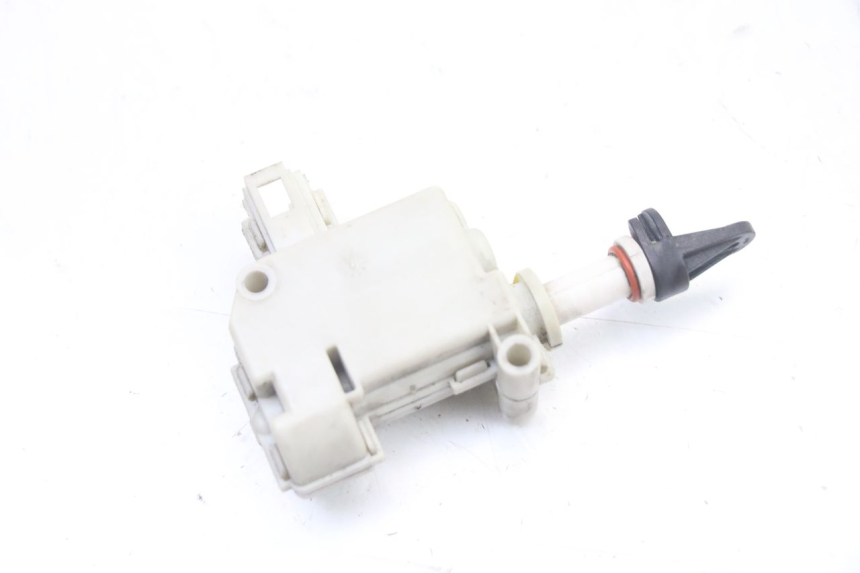photo de MOTOR APERTURA BAÚL PIAGGIO MP3 500 (2014 - 2016)