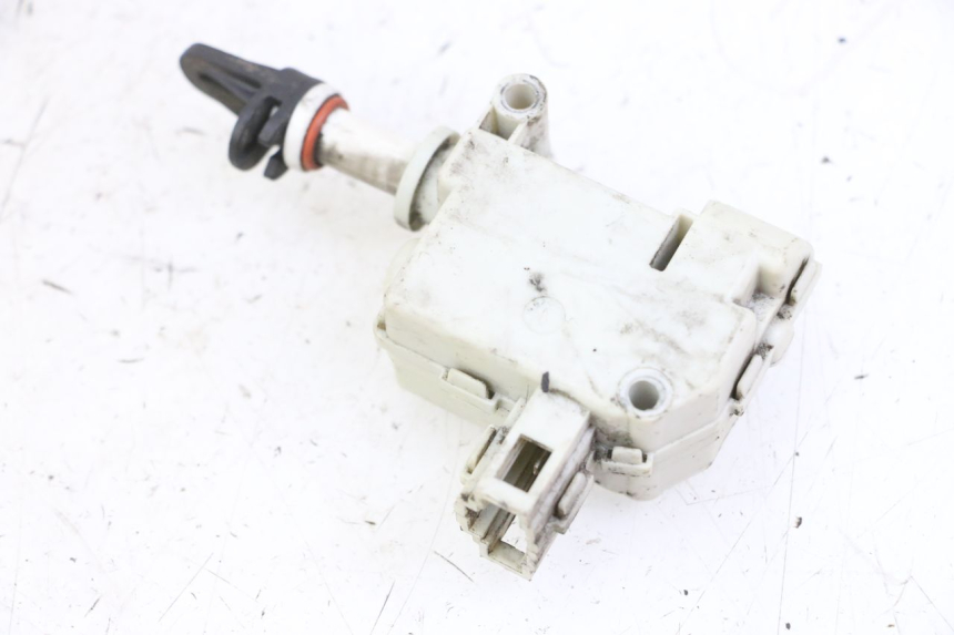 photo de MOTOR APERTURA BAÚL PIAGGIO MP3 125 (2006 - 2014)