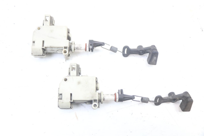 photo de CIERRE ASIENTO MOTOR PIAGGIO XEVO - X EVO 125 (2007 - 2016)