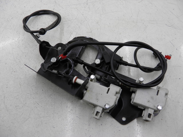 photo de CIERRE ASIENTO MOTOR PIAGGIO XEVO - X EVO 125 (2010 - 2015)