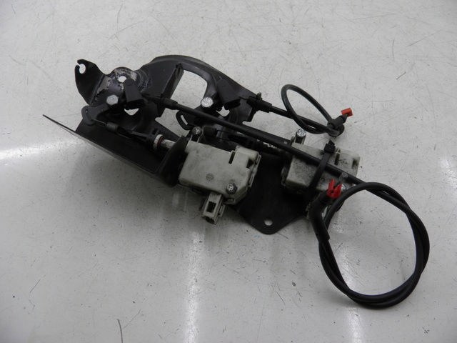 photo de CIERRE ASIENTO MOTOR PIAGGIO XEVO - X EVO 125 (2010 - 2015)