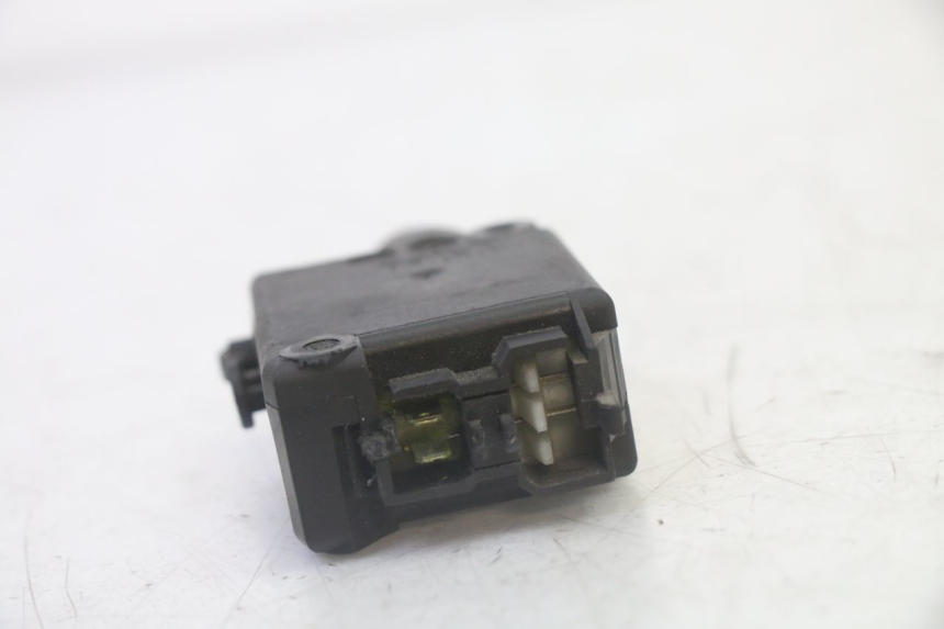 photo de MOTOR APERTURA BAÚL PEUGEOT SATELIS 125 (2010 - 2012)