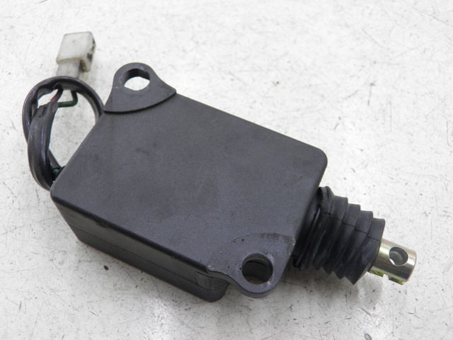 photo de CIERRE ASIENTO MOTOR SYM MAXSYM I 400 (2011 - 2016)