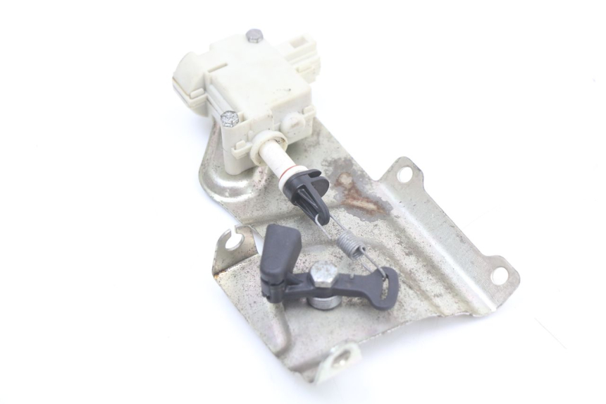 photo de MOTOR APERTURA BAÚL PIAGGIO X10 125 (2012 - 2017)