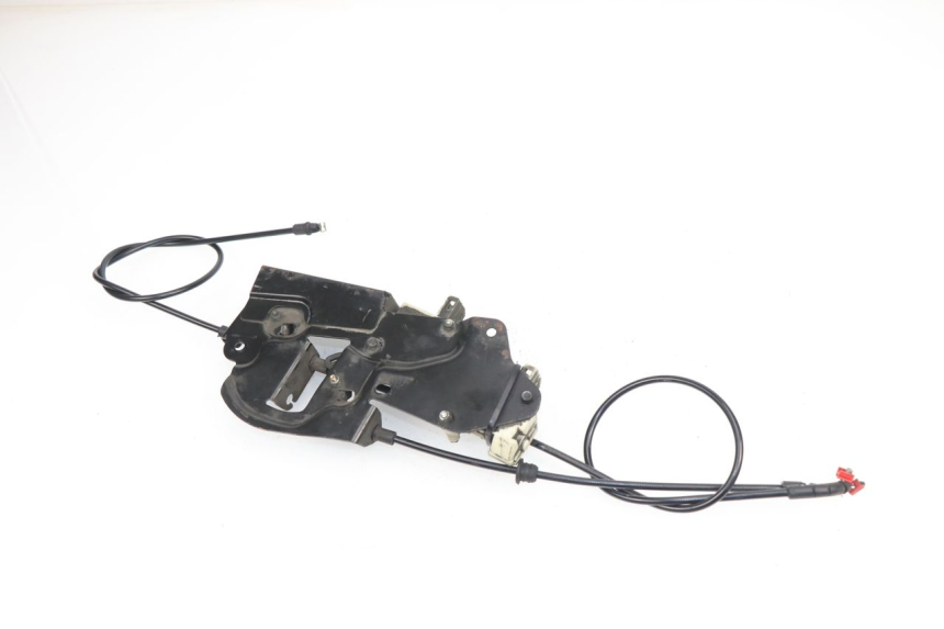 photo de CIERRE ASIENTO MOTOR PIAGGIO X8 400 (2006 - 2007)