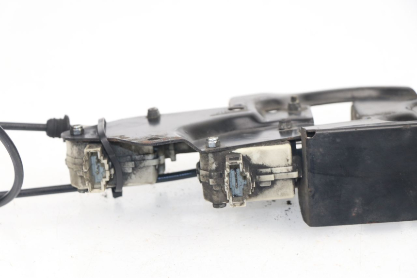 photo de CIERRE ASIENTO MOTOR PIAGGIO X8 400 (2006 - 2007)