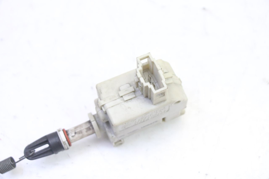 photo de MOTOR APERTURA BAÚL PIAGGIO X9 EVOLUTION 125 (2003 - 2007)