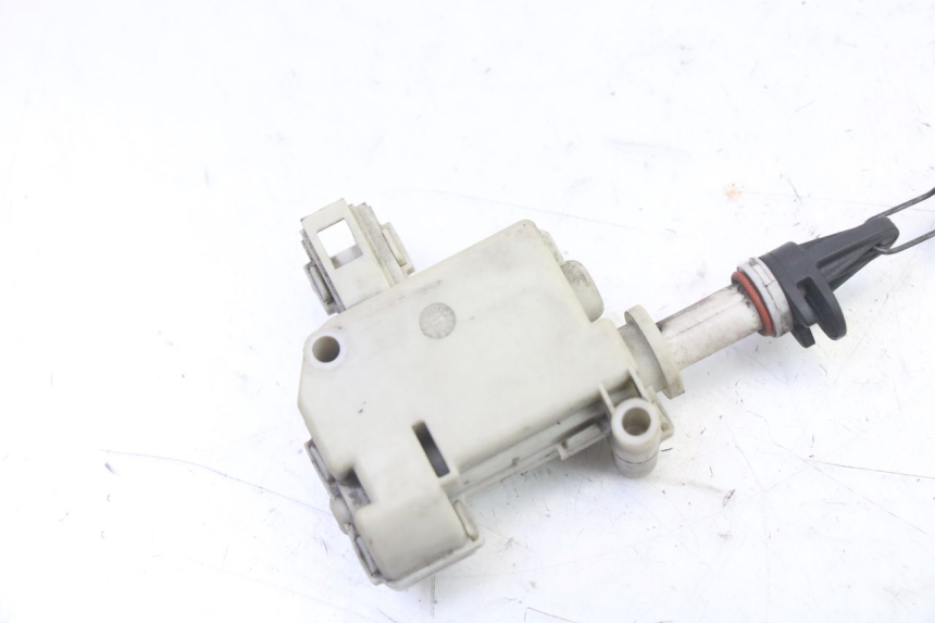 photo de MOTOR APERTURA BAÚL PIAGGIO X9 EVOLUTION 125 (2003 - 2007)