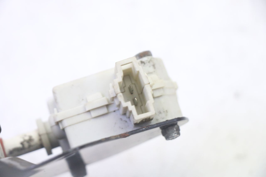 photo de CIERRE ASIENTO MOTOR PIAGGIO XEVO - X EVO 125 (2007 - 2016)