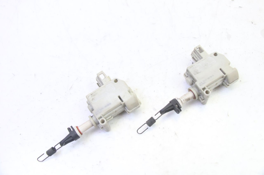 photo de CIERRE ASIENTO MOTOR PIAGGIO XEVO - X EVO 125 (2007 - 2016)