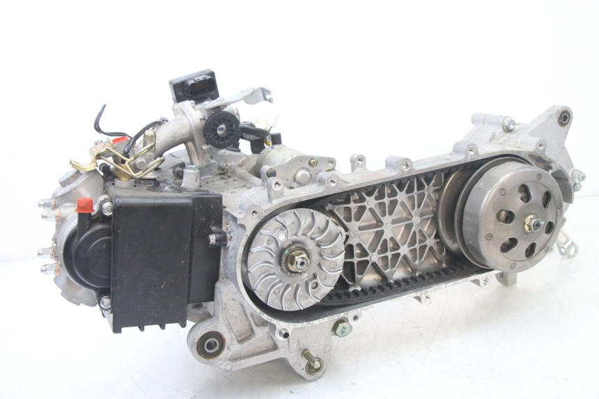 photo de MOTOR PEUGEOT TWEET 4T 50 (2023 - 2025)