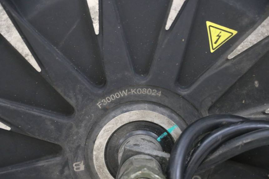 photo de MOTOR EFUN PUSA 1 - Primer plano de alta resolución