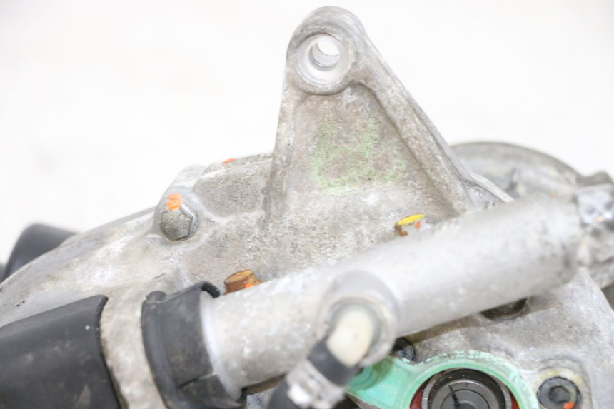 photo de MOTOR DE BLOQUEO DE RODILLO PIAGGIO MP3 RL 250 (2007 - 2010) - Características distintivas