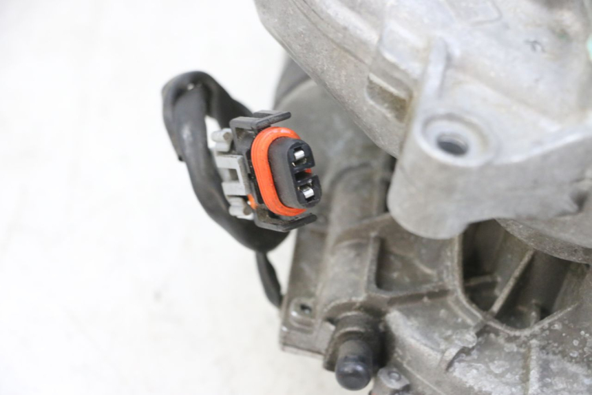 photo de MOTOR ROLL LOCK PIAGGIO MP3 500 (2016 - 2018) - Detalles de los puntos de fijación