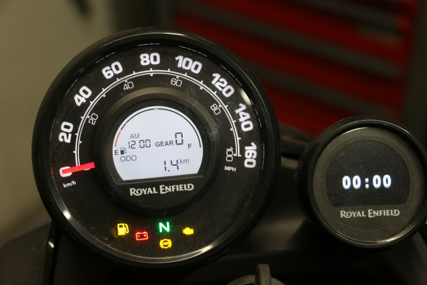 photo de MOTOR ROYAL ENFIELD SCRAM 411 (2022 - 2024)
