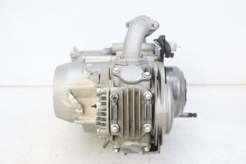 photo de MOTOR APOLLO RXF 125