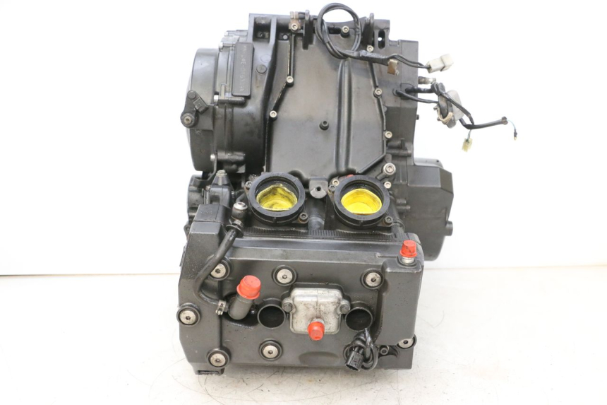 photo de MOTOR YAMAHA TDM ABS 900 (2002 - 2014) - Detalles de los puntos de fijación