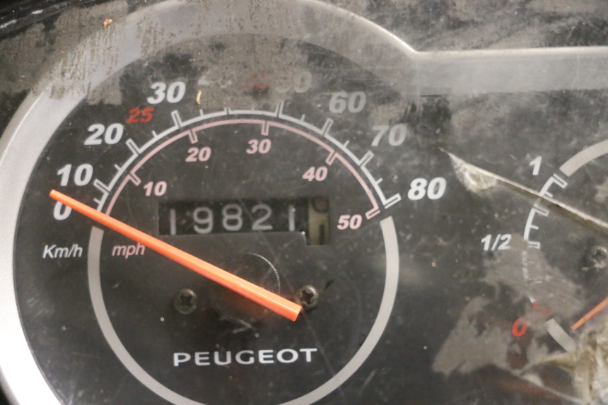 photo de MOTOR PEUGEOT TWEET 4T 50 (2018 - 2020)