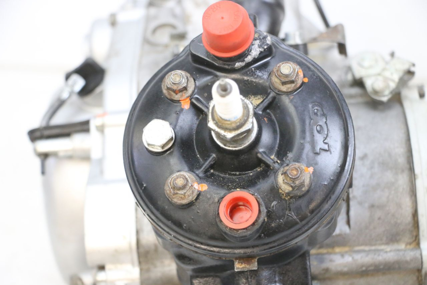 photo de MOTOR YAMAHA TZR 50 (2008 - 2016) - Estado de la superficie y material