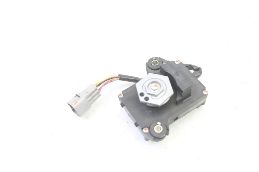 photo de MOTOR VALVULAS ESCAPE SUZUKI GSR 750 (2011 - 2017)