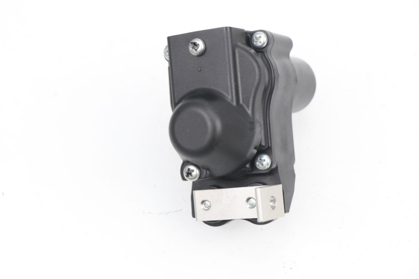 photo de MOTOR VALVULAS ESCAPE YAMAHA YZF R1M R1 M 1000 (2015 - 2020)