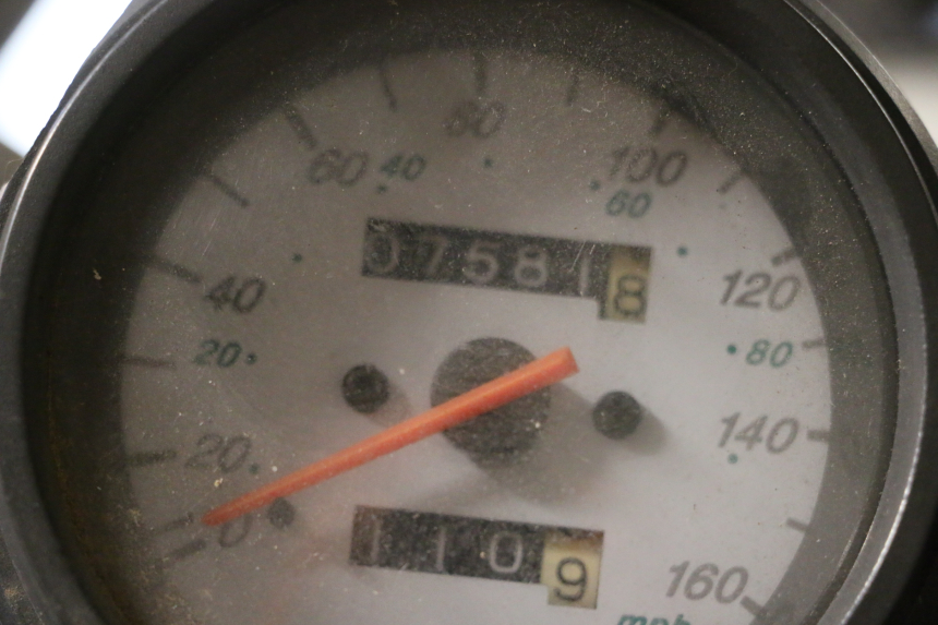 photo de MOTOR DAELIM VJ ROADWIN FI 125 (2008 - 2017) - Estado de la superficie y material