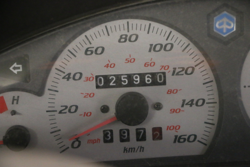 photo de MOTOR PIAGGIO X8 125 (2004 - 2007) - Otra perspectiva