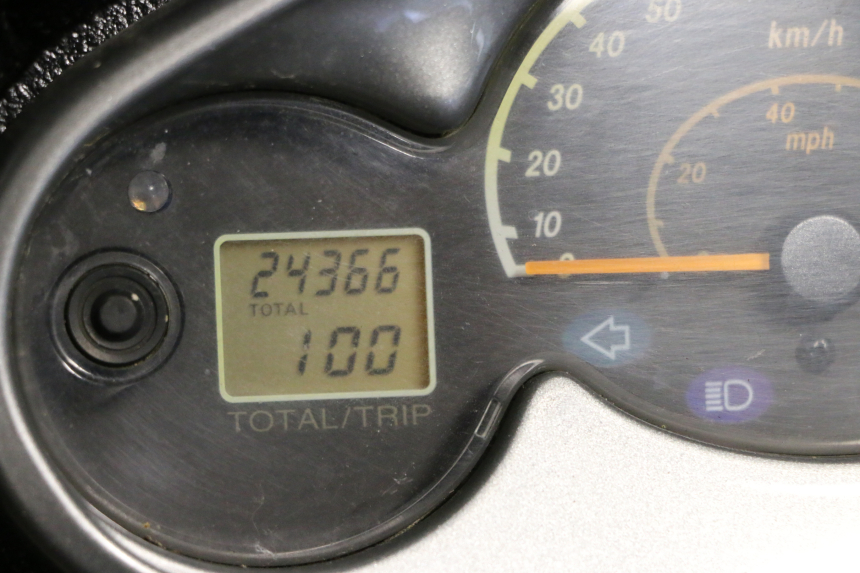 photo de MOTOR YAMAHA YP MAJESTY 125 (2002 - 2006)