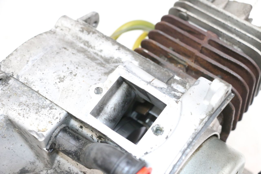 photo de MOTOR PIAGGIO ZIP 2T 50 (2009 - 2019) - Otra perspectiva