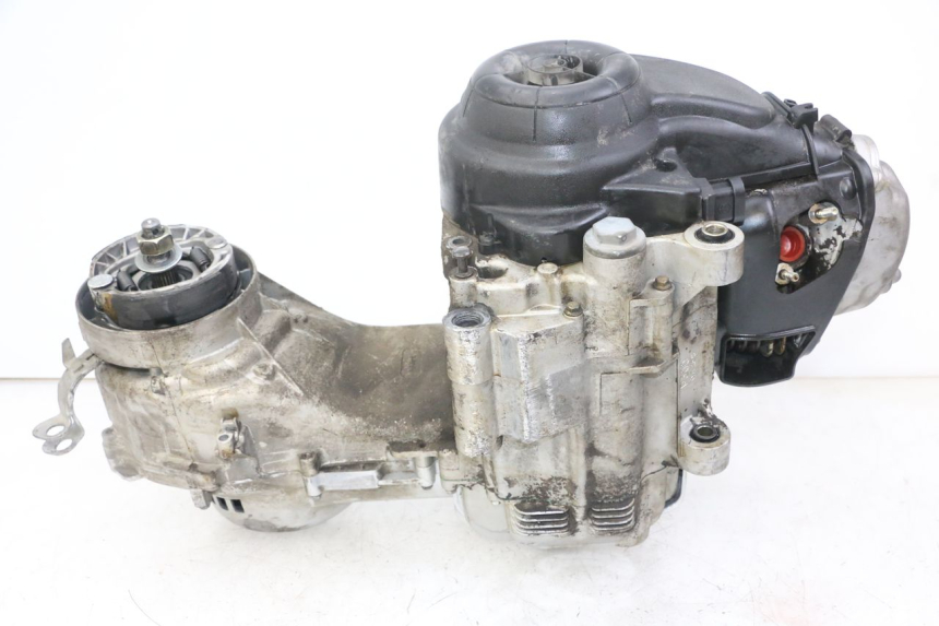 photo de MOTOR PIAGGIO ZIP 4T 50 (2018 - 2020) - Otra perspectiva