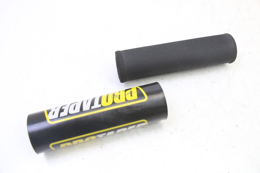 photo de MANILLAR PROTECTOR SPEEDY DELUXE 125