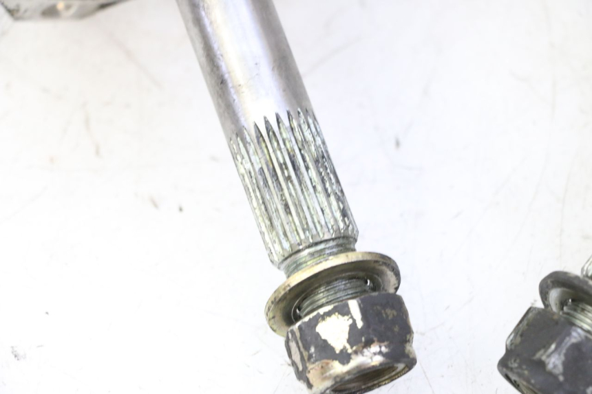 photo de CUBO RUEDA TRASERA QUADRO 4 4D 350 (2015 - 2018)