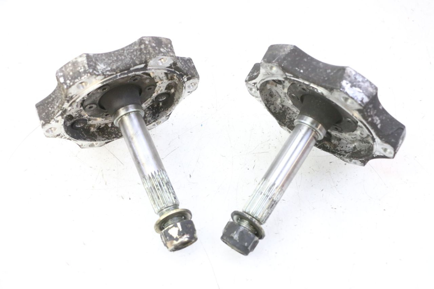 photo de CUBO RUEDA TRASERA QUADRO 4 4D 350 (2015 - 2018)