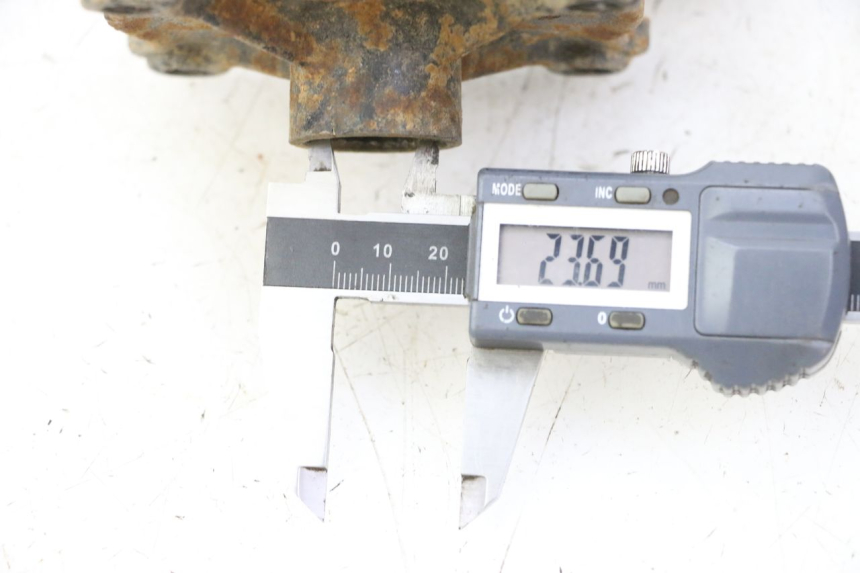 photo de CUBO RUEDA TRASERA KEROX BAZOOKA 110