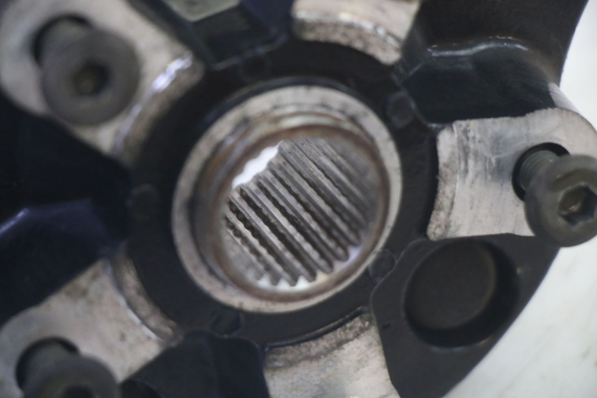 photo de BUJE DE RUEDA TRASERA SYM FIDDLE 3 III 125 (2014 - 2020) - Otra perspectiva