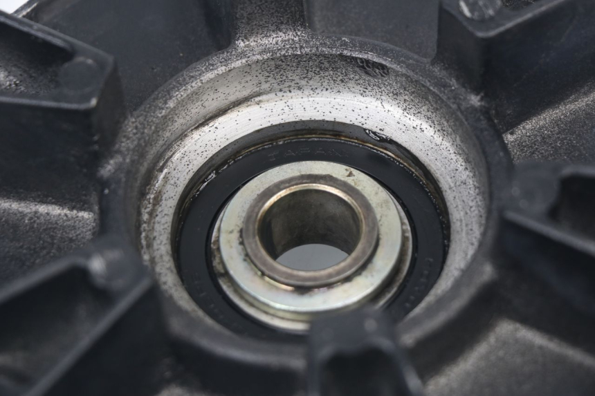 photo de CUBO RUEDA TRASERA YAMAHA FZS FAZER 600 (1998 - 2001)